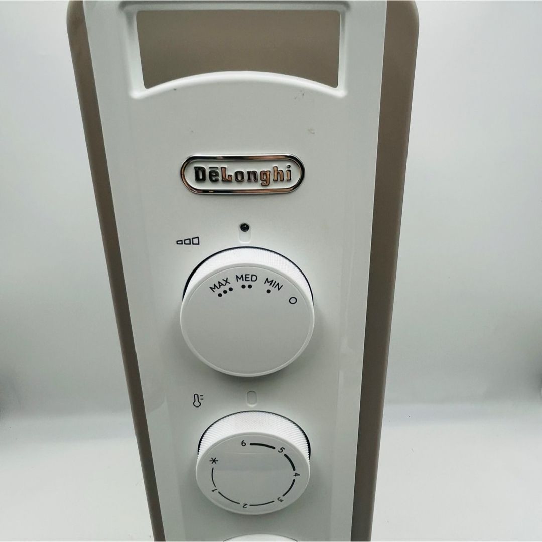 訳あり】 デロンギ オイルヒーター RHJ21F0812-WH - メルカリ