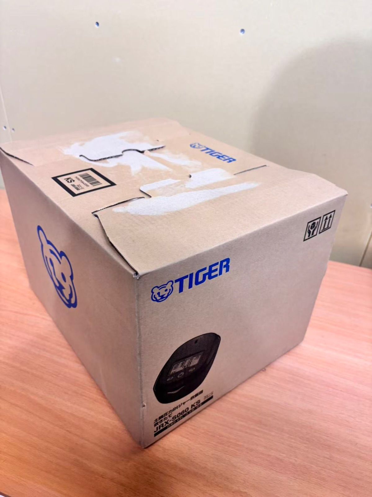 タイガー魔法瓶 土鍋ご泡火炊き JRX S 060 KS ストーンブラック 3 5 合 圧力IH炊飯器