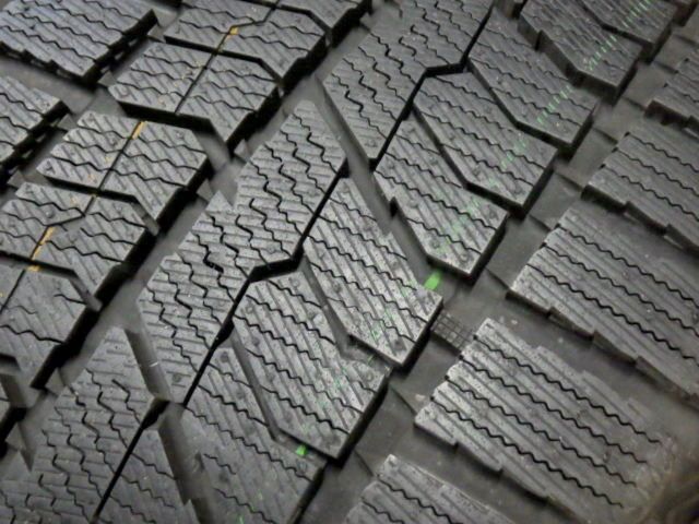  SR 230 造 約8 5 9部山 TOYO GIZ 2 215 50 R 17 4本 12インチ以下 スタッドレス