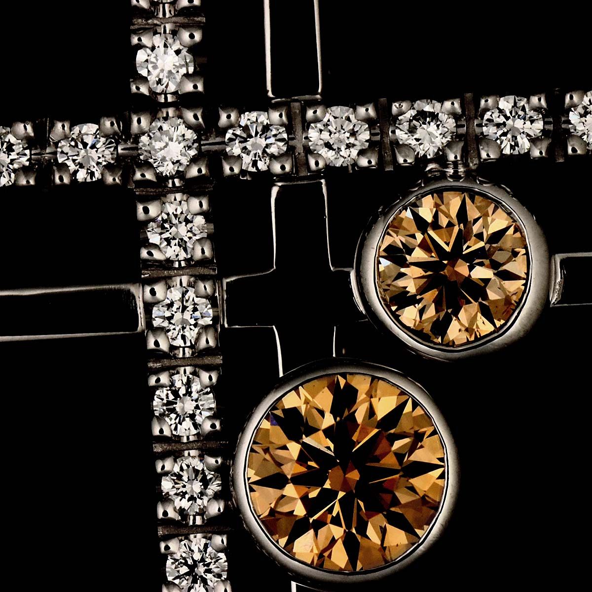 カシケイ KASHIKEY クロス ブラウン ダイヤ 0.58ct/0.37ct K18