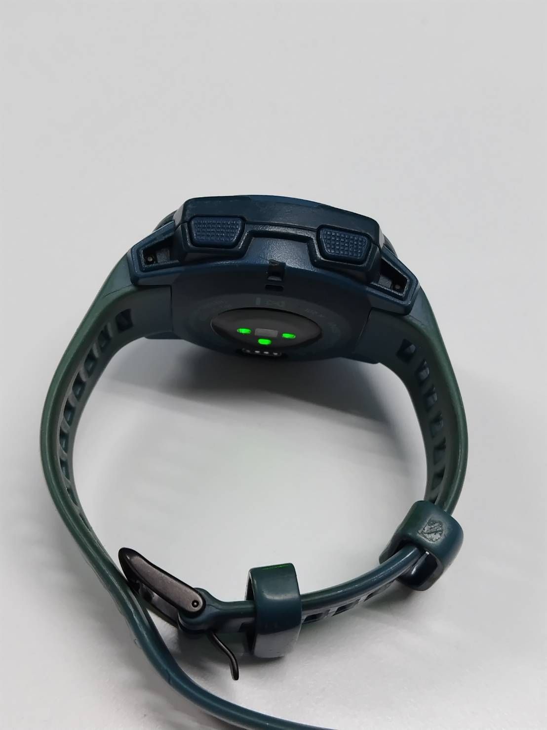  GARMIN INSTINCT タフネスGPSアウトドアウォッチ その他スマートウォッチ本体 スマートウォッチ ウェアラブル