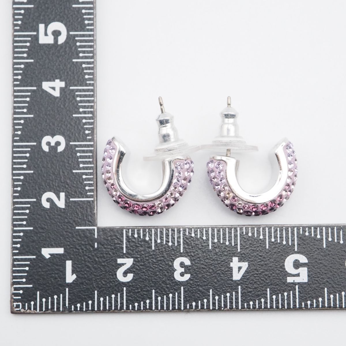 J596 スワロフスキー SWAROVSKI ピアス フープ パープル系カラー