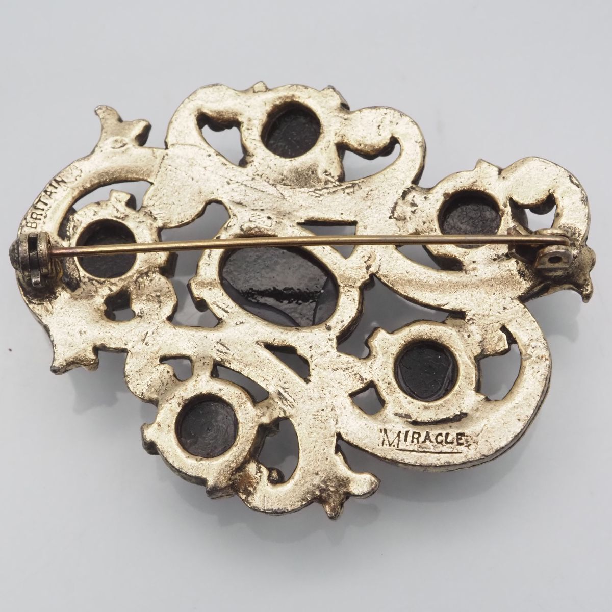 J585 イギリス ヴィンテージ MIRACLE ミラクル BRITAIN刻印 ブローチ