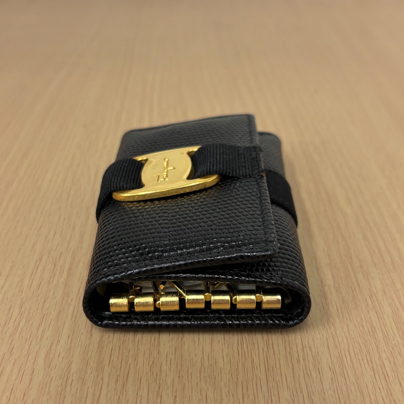 ▪️【未使用保管品】Ferragamo フェラガモ 6連キーケース ヴァラ