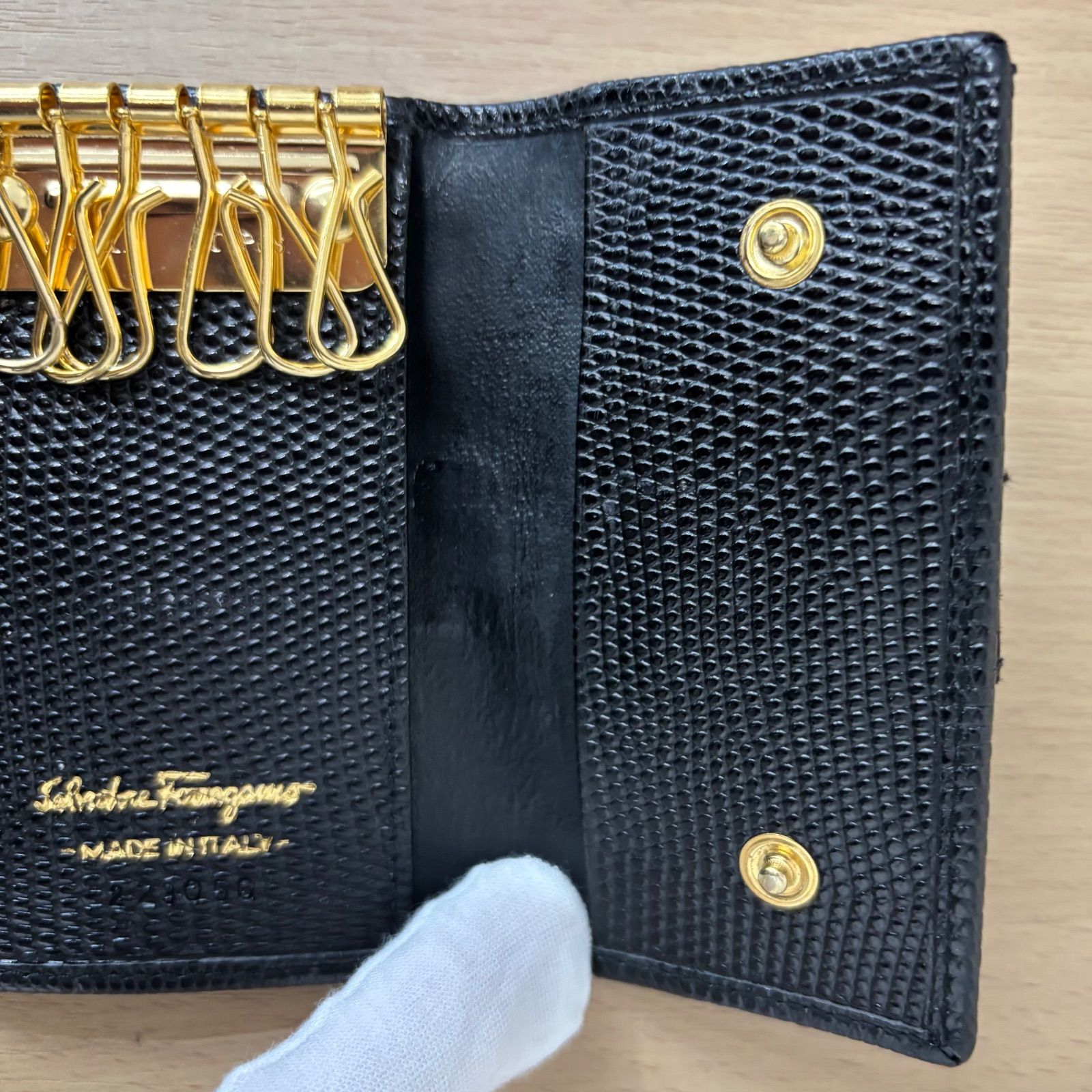 ▪️【未使用保管品】Ferragamo フェラガモ 6連キーケース ヴァラ