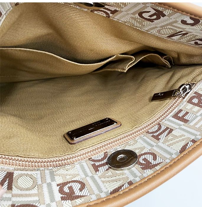 Salvatore Ferragamo フェラガモ ショルダーバッグ キャンバス 