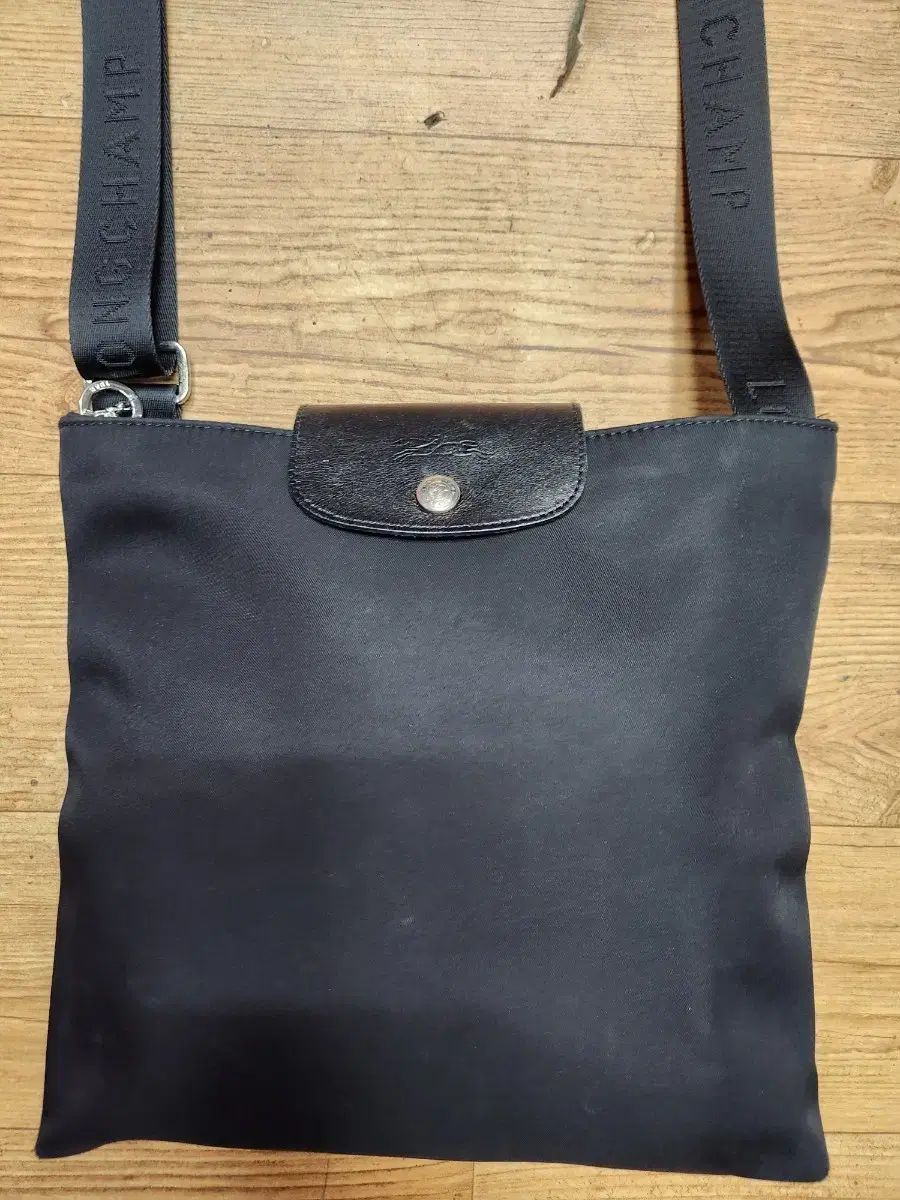 ロンシャン ブラック クロスバック バッグ