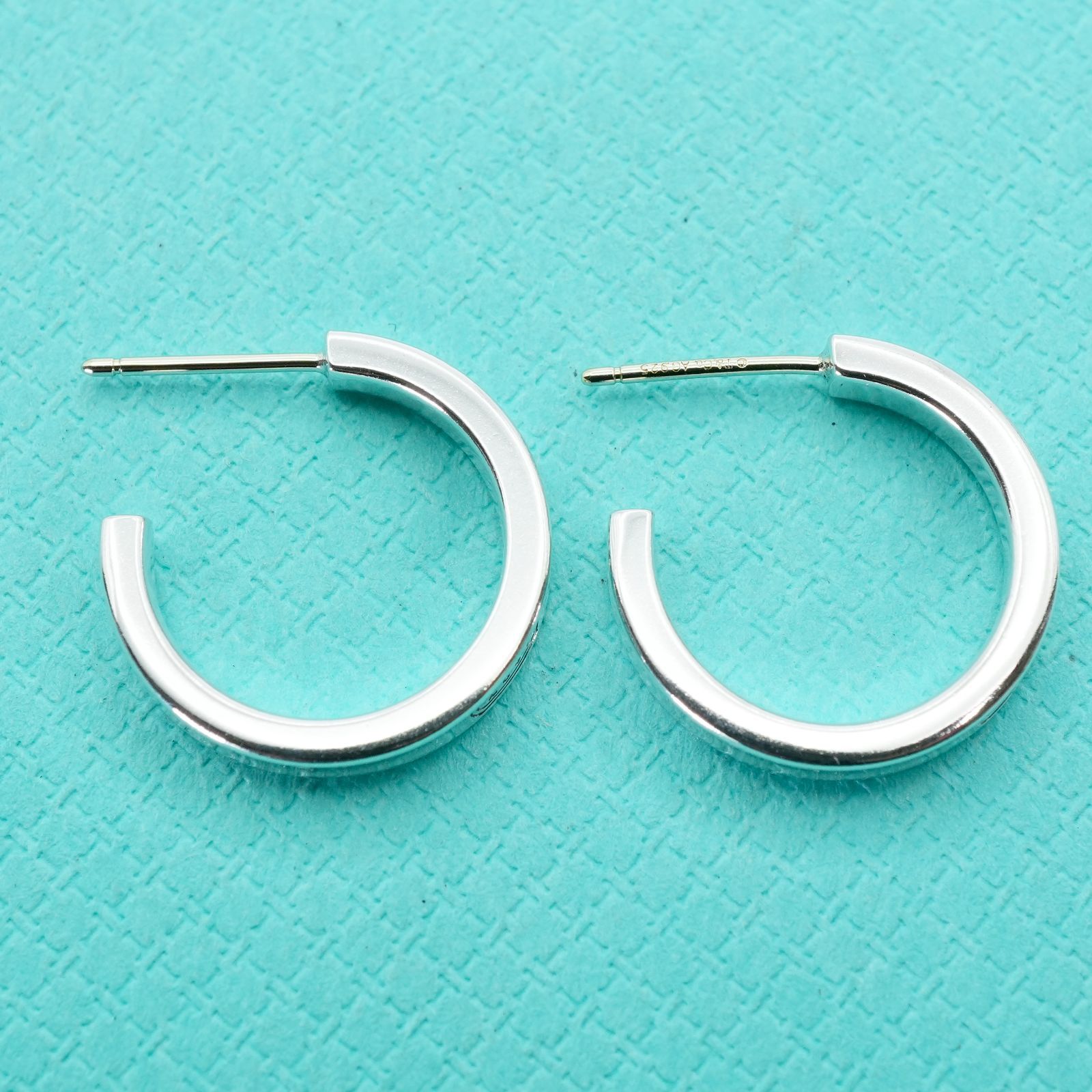 極美品 ティファニー 1837 ナロー フープ ピアス スモール/25-2359