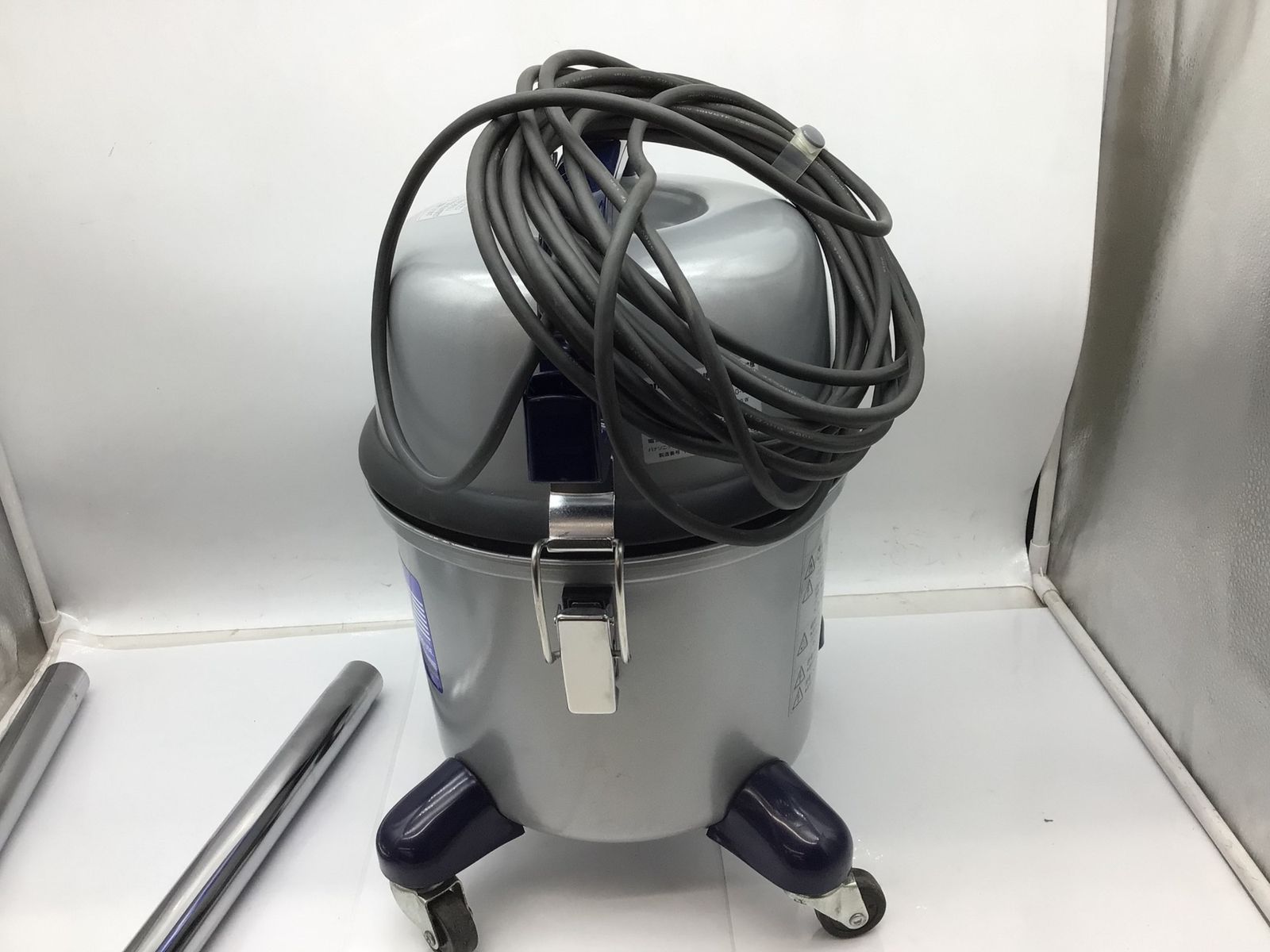 中古品】パナソニック 紙パック掃除機 業務・店舗用 シルバー MC