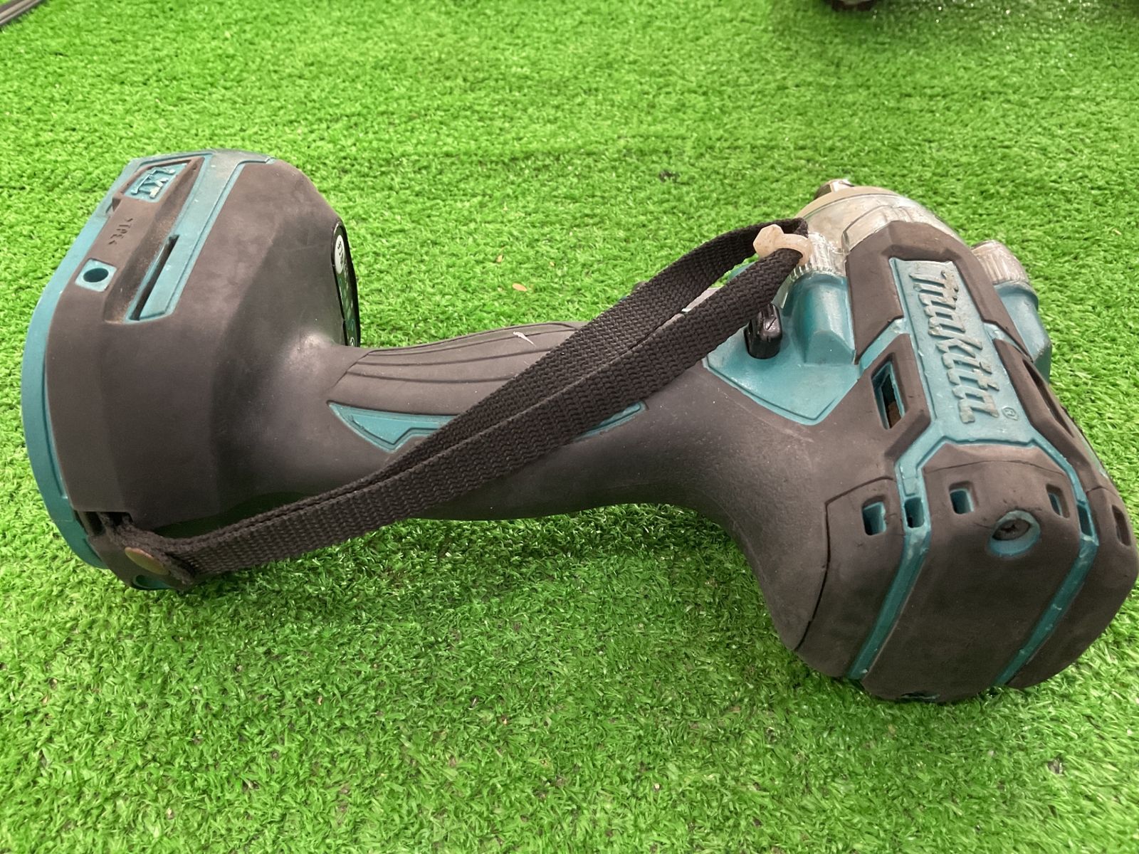  マキタ TW 284 D 充電式インパクトレンチ 本体のみ サ-239 電動インパクトドライバー ドリル ドライバー レンチ