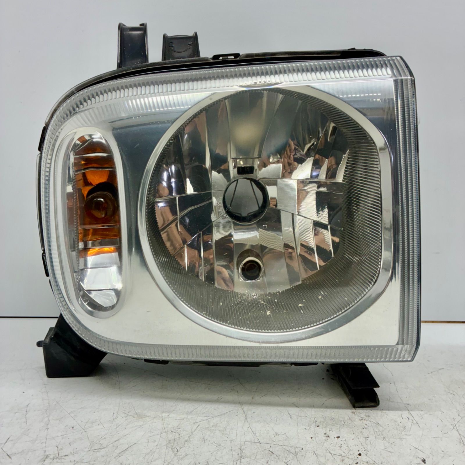 美品【コーティング済】スズキ HE21S アルト ラパン 後期 ヘッドライト