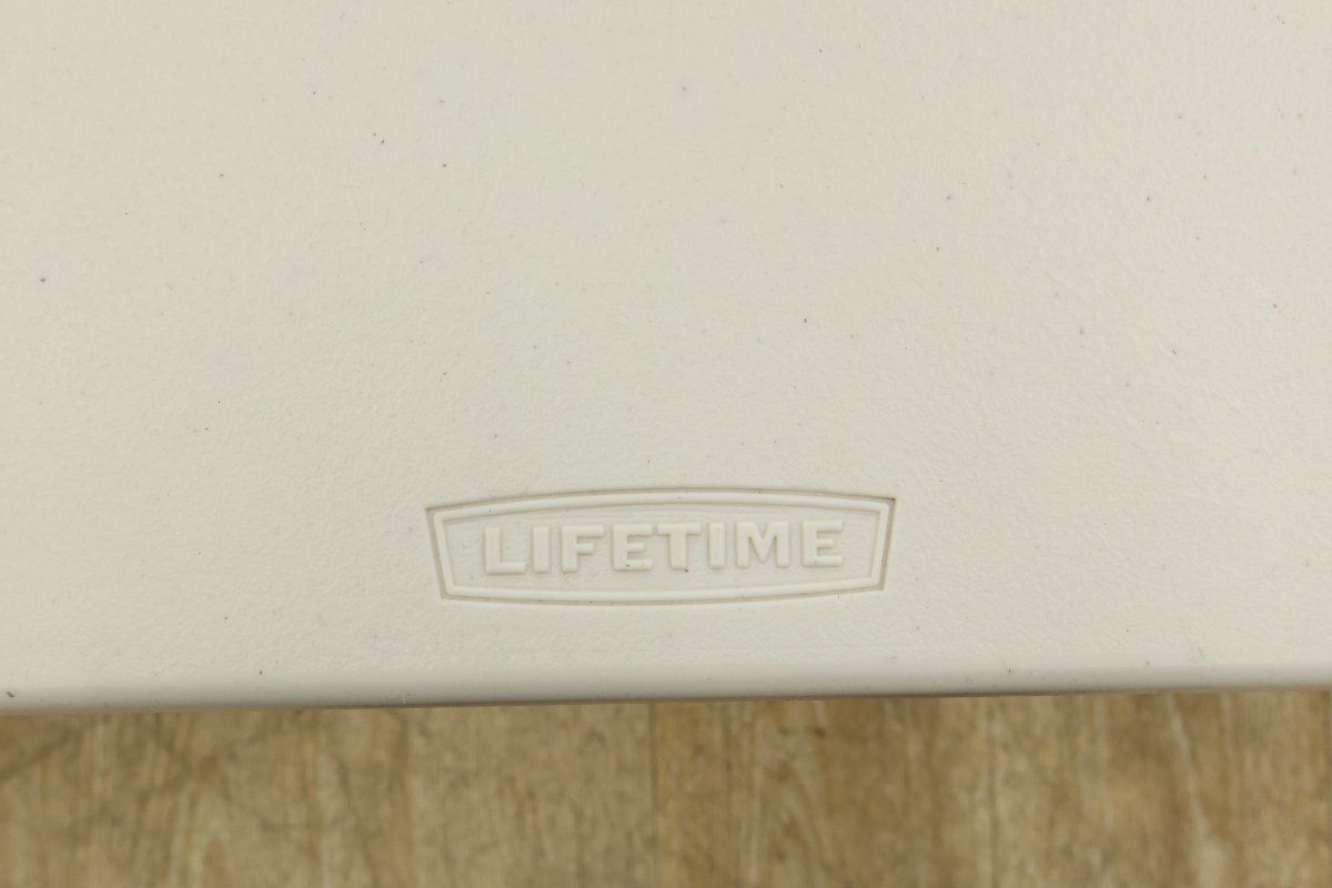 ピクニックテーブル