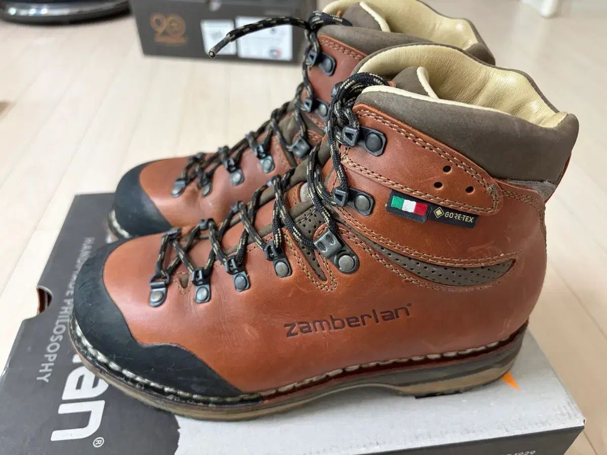 ザン ン トゥーパン 250 eur 39