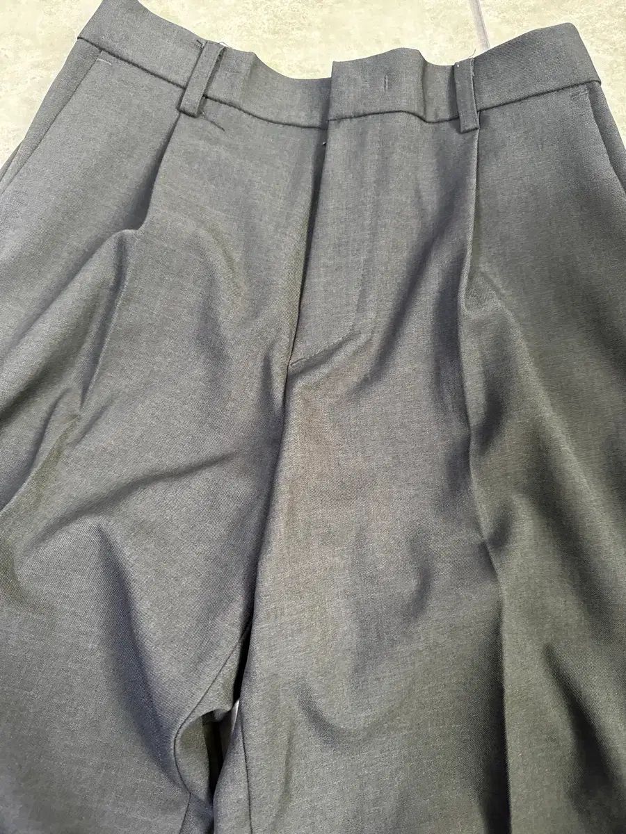 シグネチャー パラシュート ハーフバンディング スラックス M 出品