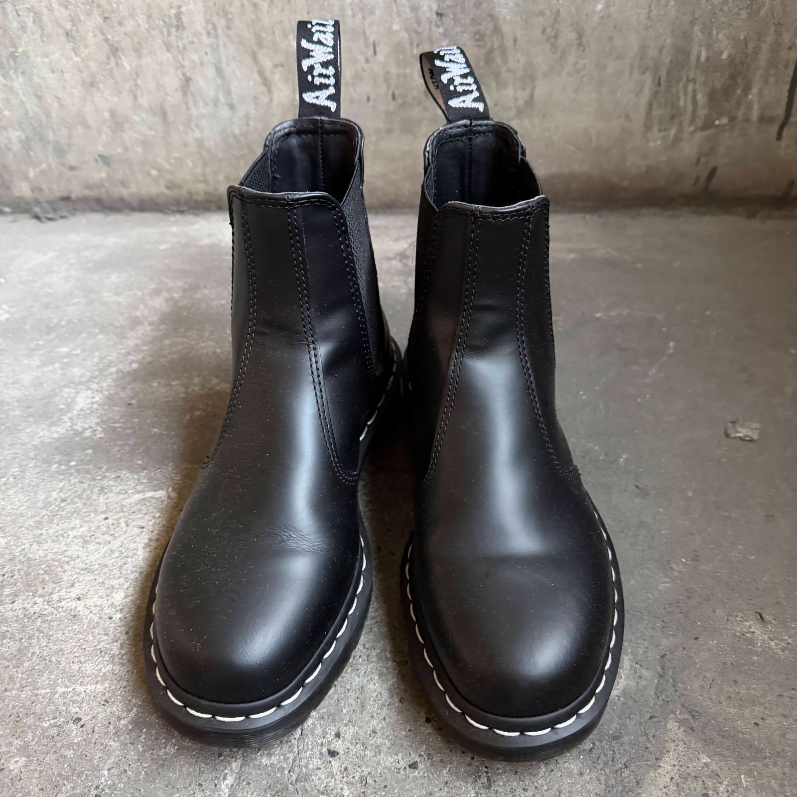 Dr.Martens APAC限定 2976 ホワイトステッチ チェルシーブーツ
