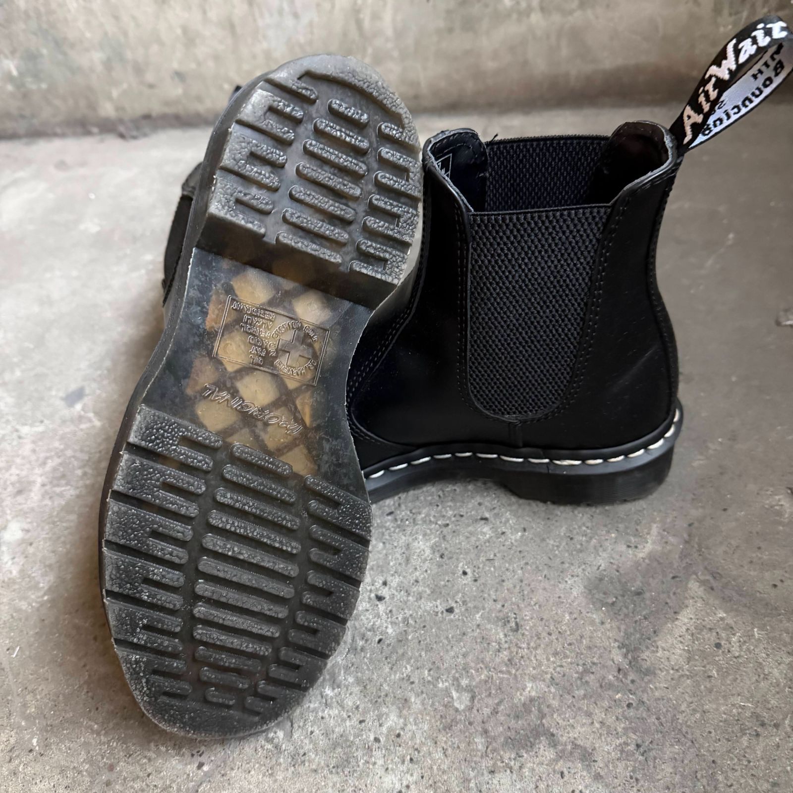 Dr.Martens APAC限定 2976 ホワイトステッチ チェルシーブーツ