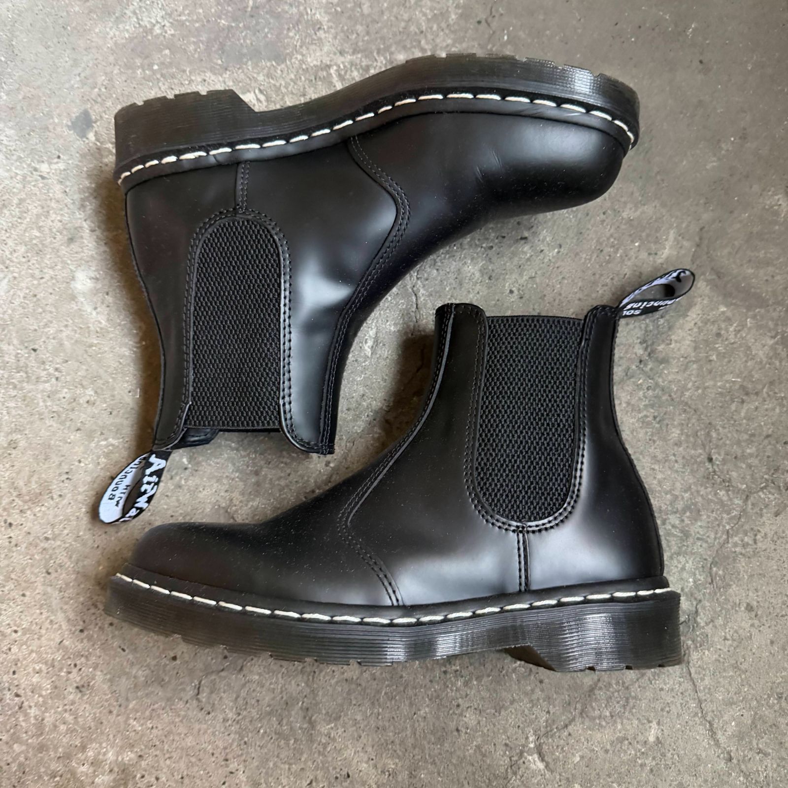 Dr.Martens APAC限定 2976 ホワイトステッチ チェルシーブーツ