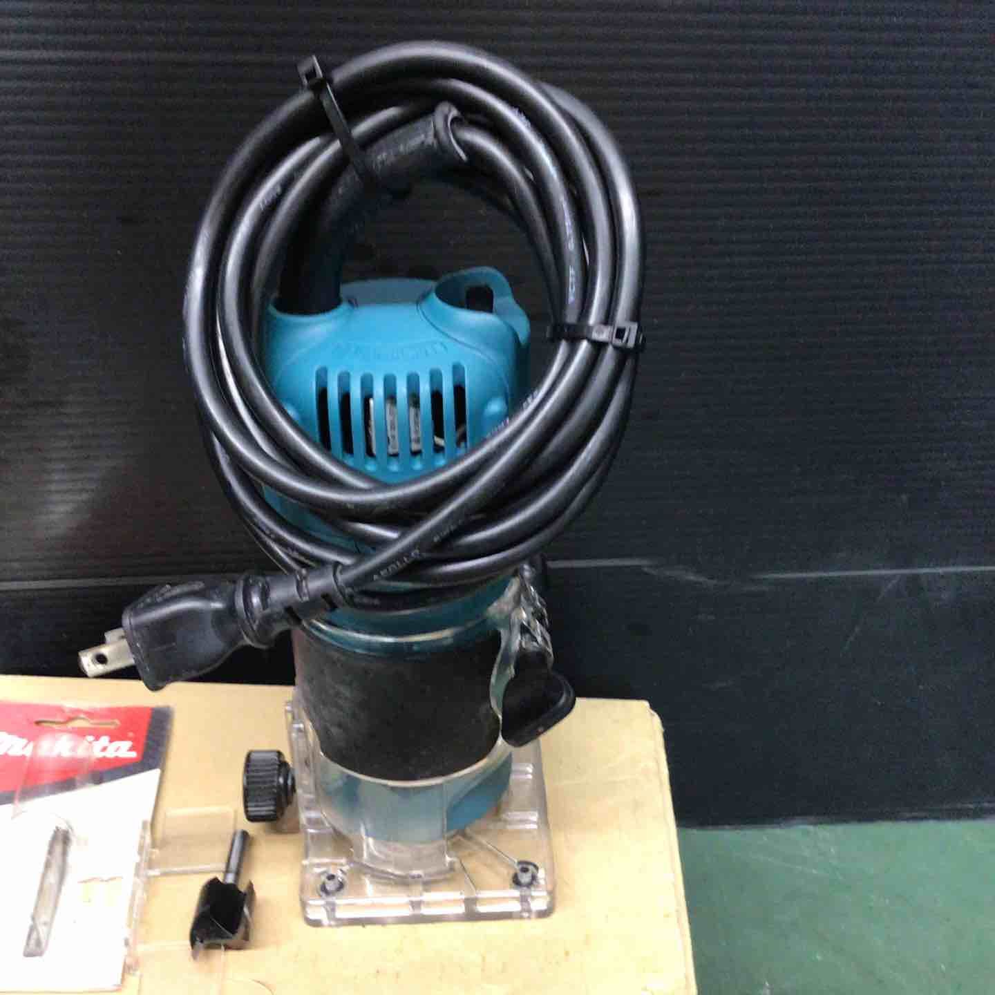  マキタ makita 6 mmトリマ 3709 その他 電動工具 エア工具