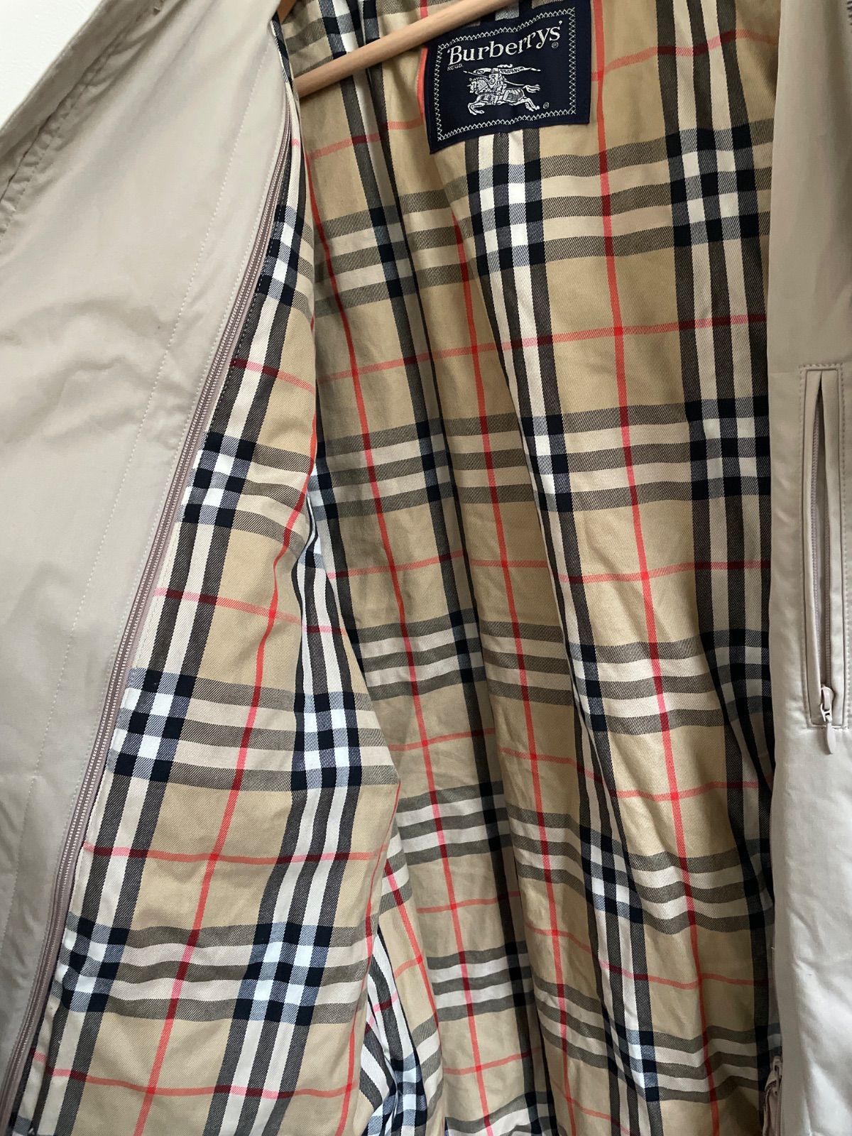 バーバリーズ コート アウター ベージュ ライナー ダウン フェザー チェック バーバリーズ コート アウター ベージュ ライナー ダウン フェザー