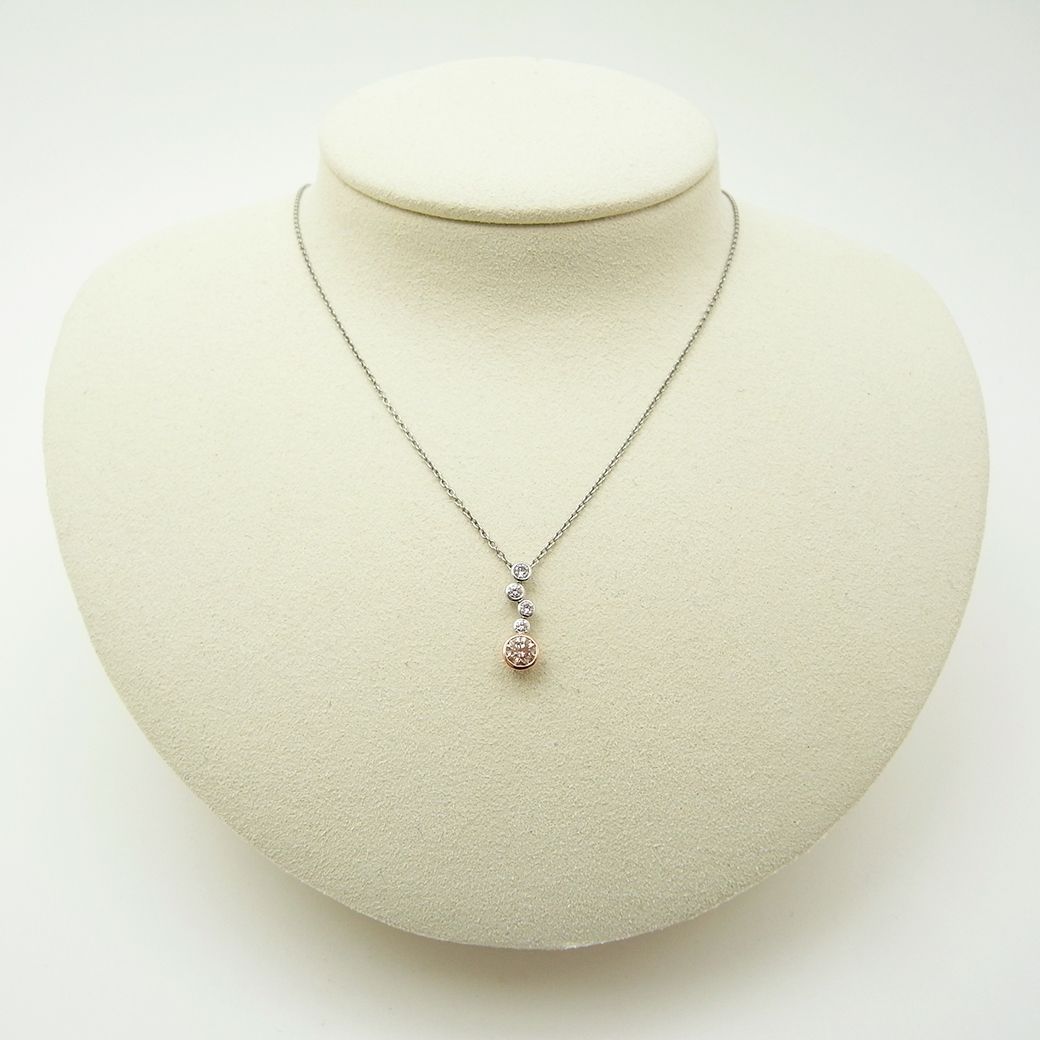 カシケイ ベゼル ペンダント ネックレス ブラウンダイヤモンド