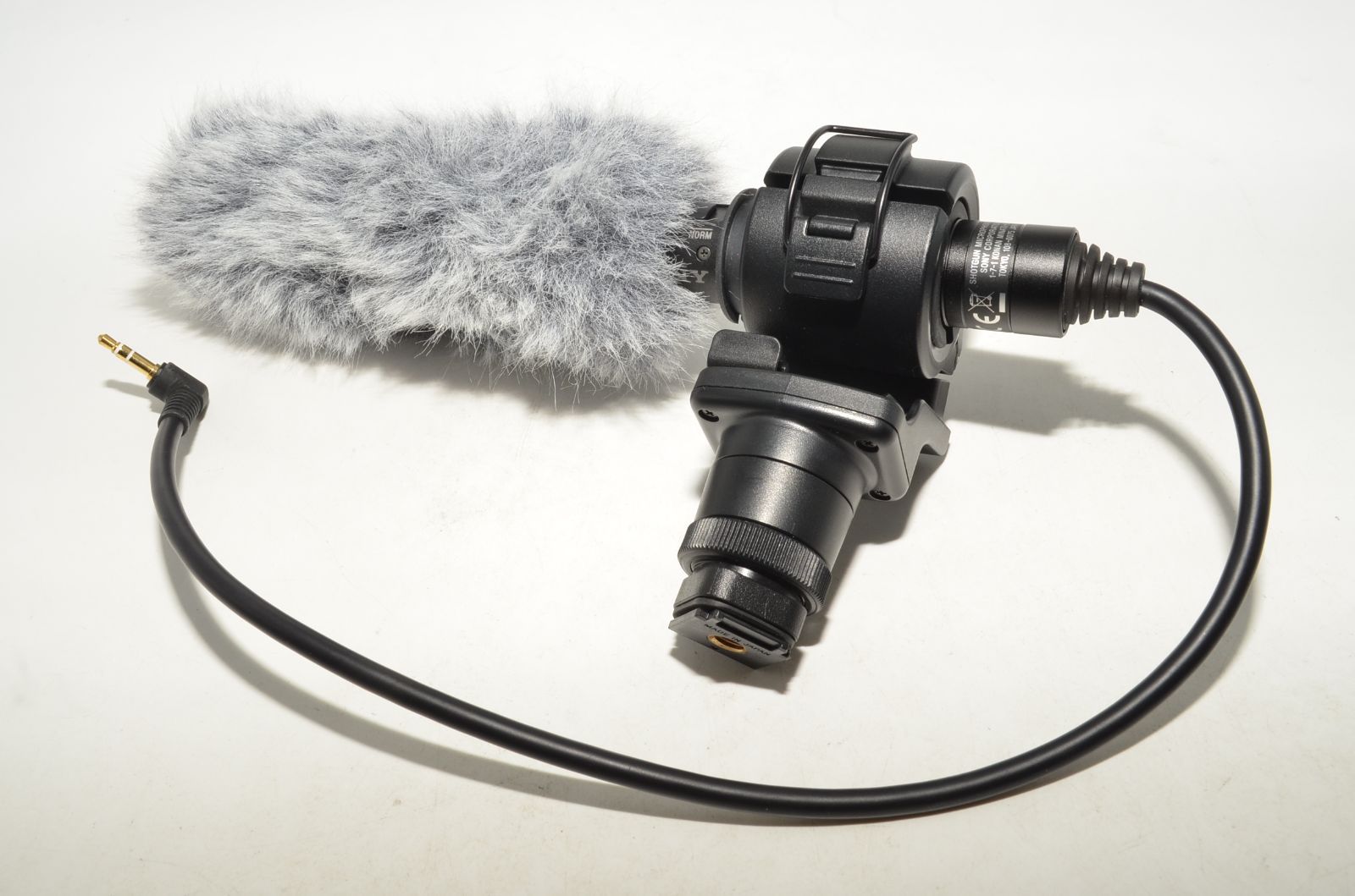 251101 上 SONY ソニー カメラ用マイク ガンシューティングマイクロフォン 鋭指向性 ウインドスクリーン付属 ECM-CG 60