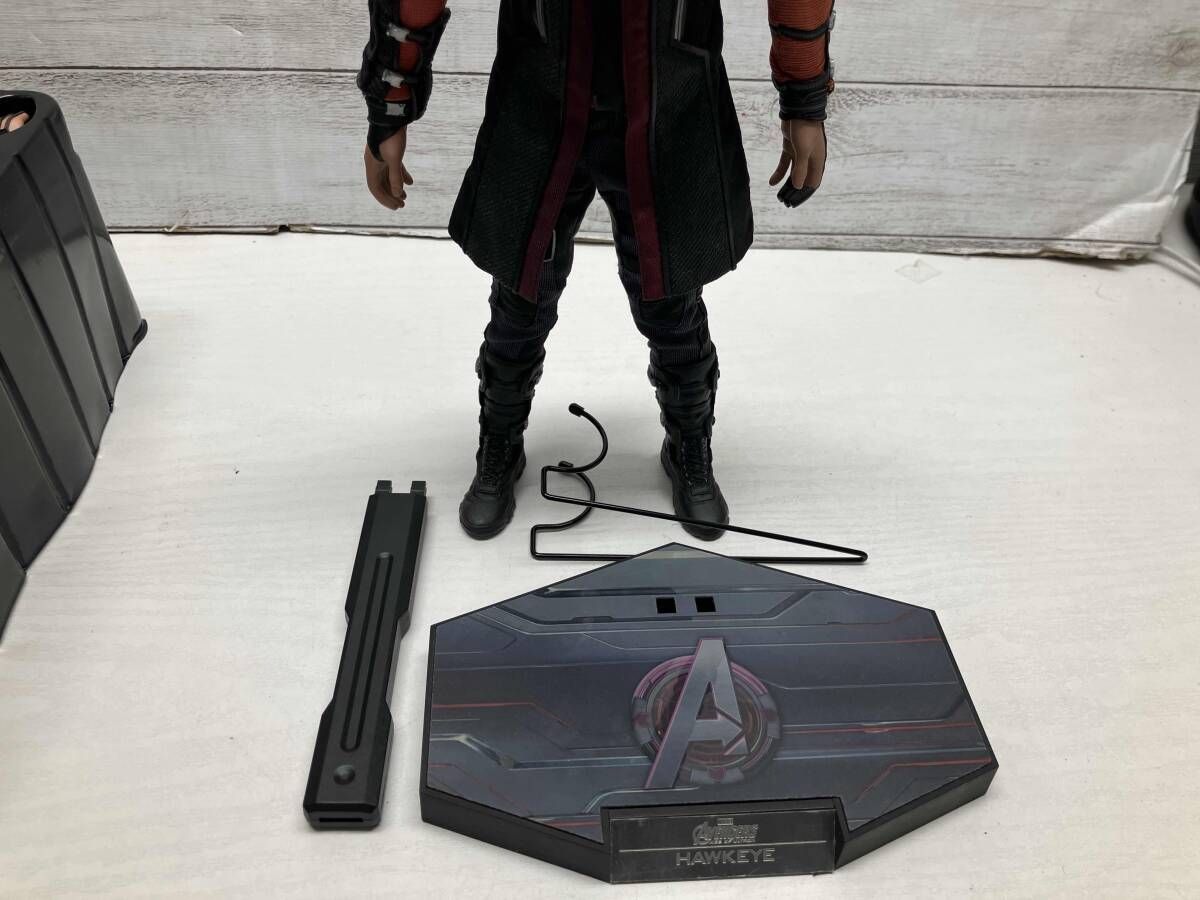 ホットトイズ ホークアイ 1/6 ムービー・マスターピース