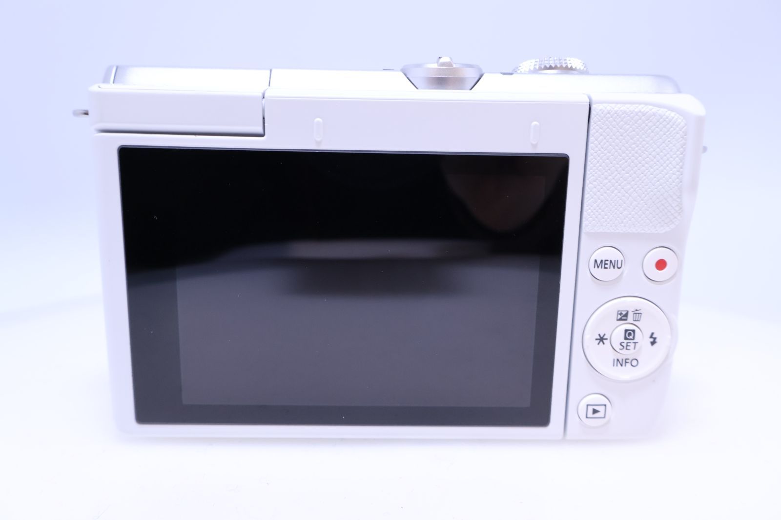ほぼ新品】Canon EOS M200 ボディー ホワイト EOSM200WH-BODY ミラー