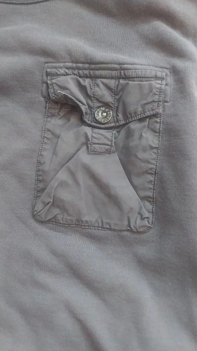 ストーンアイランドジュニアポケットスウェット 10 y 142