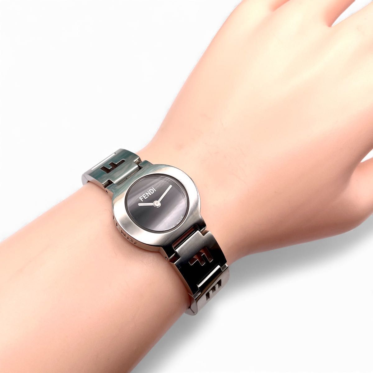 美品 □ 稼働 FENDI フェンディ 3050L レディース腕時計 クォーツ