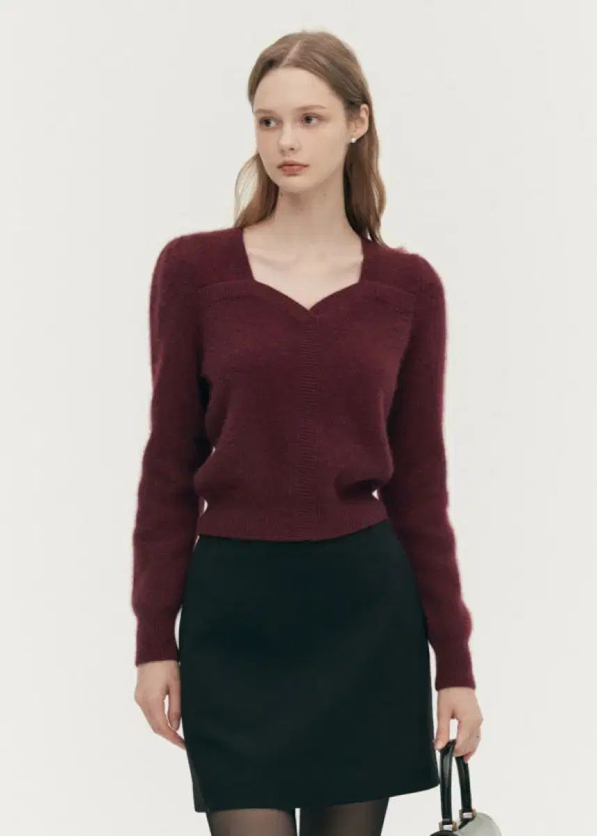 シエ ネルリア シェイプ パフ ニット バーガンディ