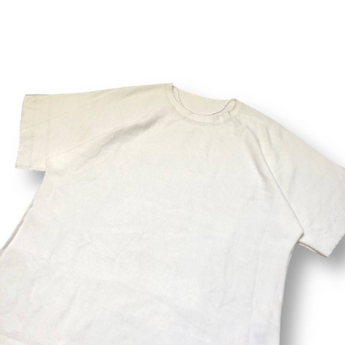 【新品未使用】イッセイミヤケ　a-poc able 　半袖トップス　ホワイト A-POC ABLE ISSEY MIYAKE エイポック エイブル イッセイミヤケ TYPE-U