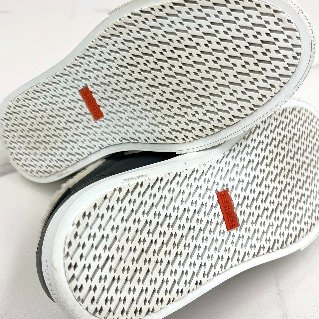 エルメス デイ ファー付き スニーカー 黒 サイズ23.5cm 美品☆ - メルカリ