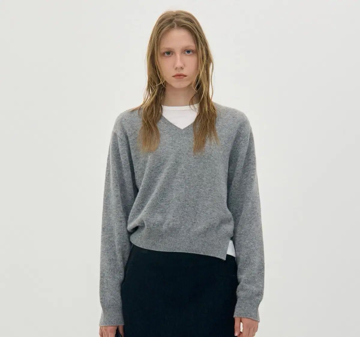 LOW CLASSIC ロウ クラシック MERINO CASHMERE V NECK SWEATER