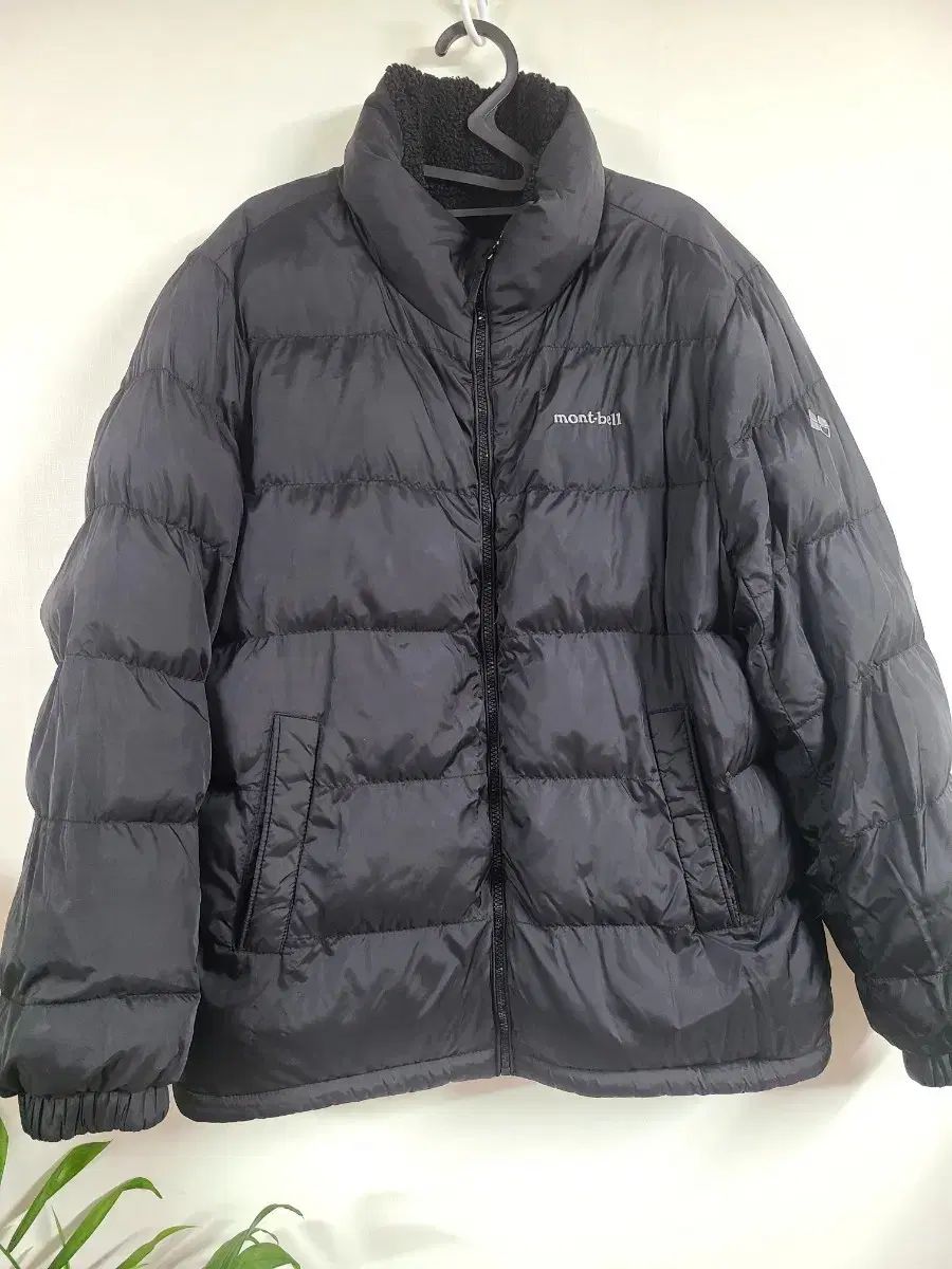 モンベル リバーシブル ダウンボアジャケット