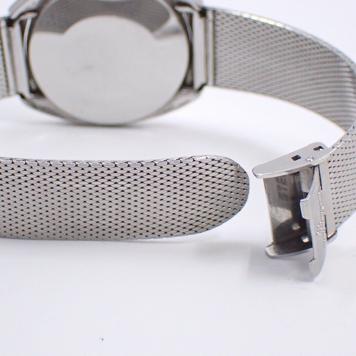 シルバー文字盤