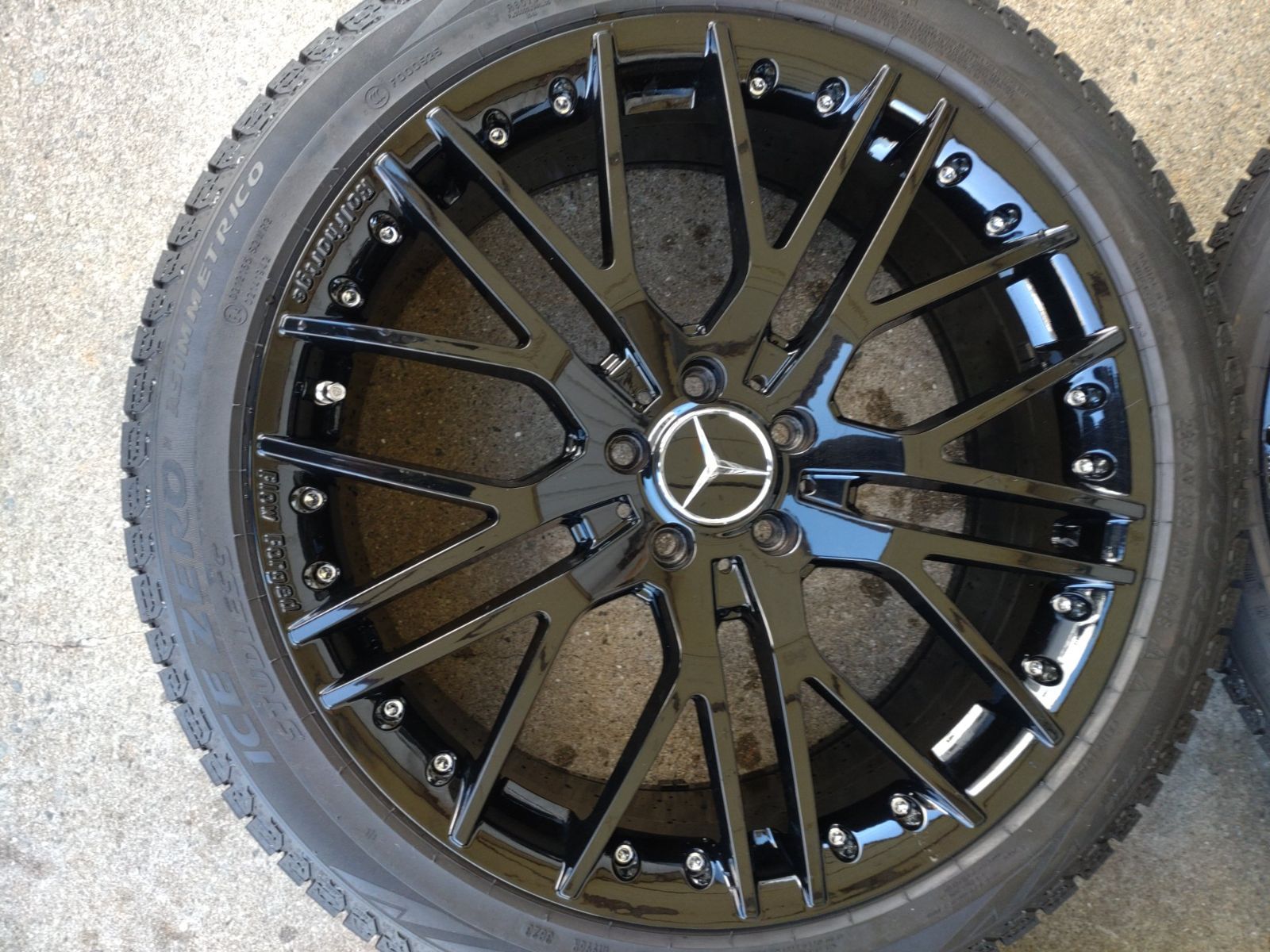 Rolfhartge ロルフハルトゲ X 10 ベンツGLA GLB 20インチ 8 5 J 50 PCD 112 H ＆ピレリ ICE ZERO 255 40 R 20 4本