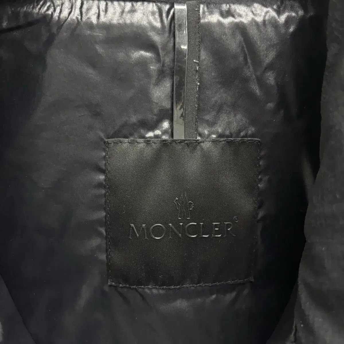 7 モンクレール ブラックワッペン 軽量ダウン