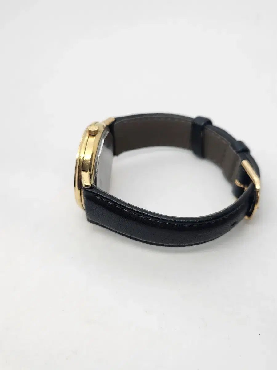 ドレスウォッチ