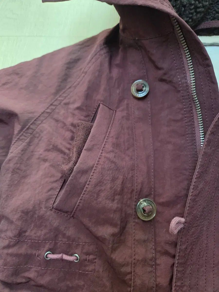  4 Y バーバリーキッズ マウンテンパーカー アウター その他 ジャケット ブルゾン