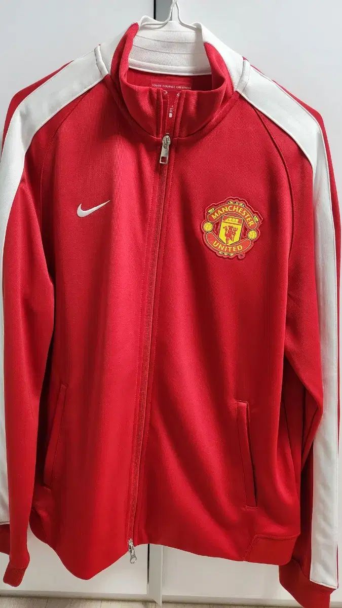 14-15 マンチェスター・ユナイテッド N98 トラックジャケット (レッド