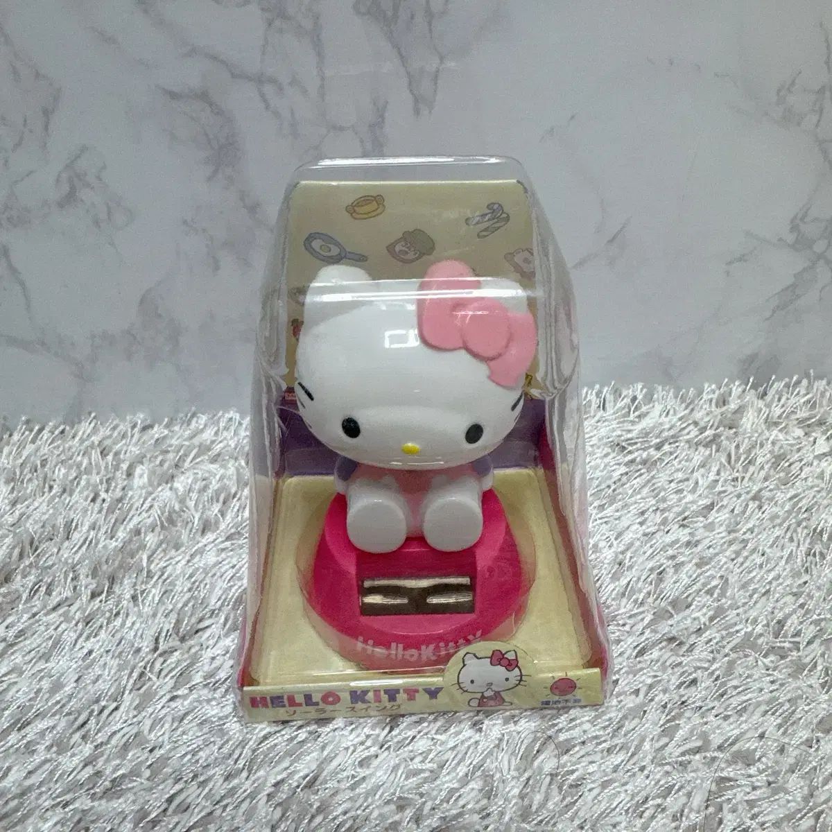 ハローキティ ピンク ノホホン ユテヤン(YOO TAEYANG)ソーラーイン 太陽光トイ hello kittyトイ フィギュア hello kitty ノホホン