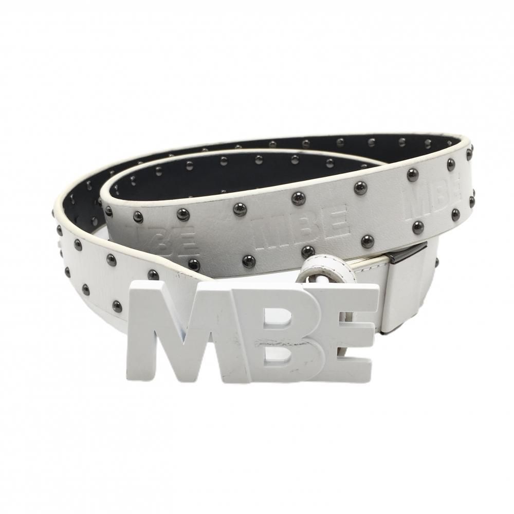 マスターバニー トップ式ベルト 白 スタッズ ロゴバックル レディース