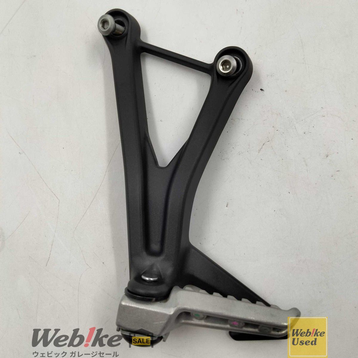 カワサキ純正中古パーツ ZX-25R SE ステー タンデムステップ 左 35063