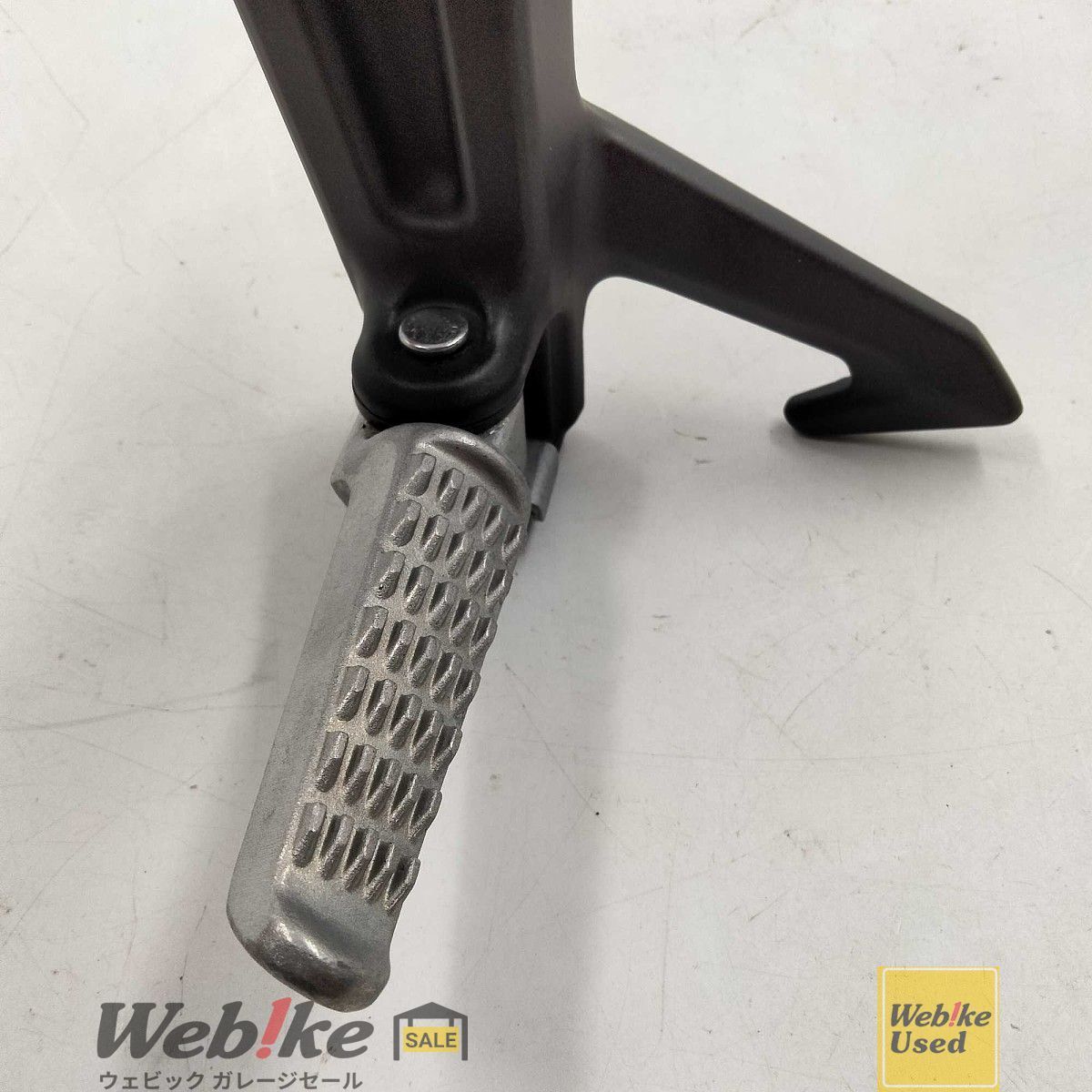 カワサキ純正中古パーツ ZX-25R SE ステー タンデムステップ 左 35063