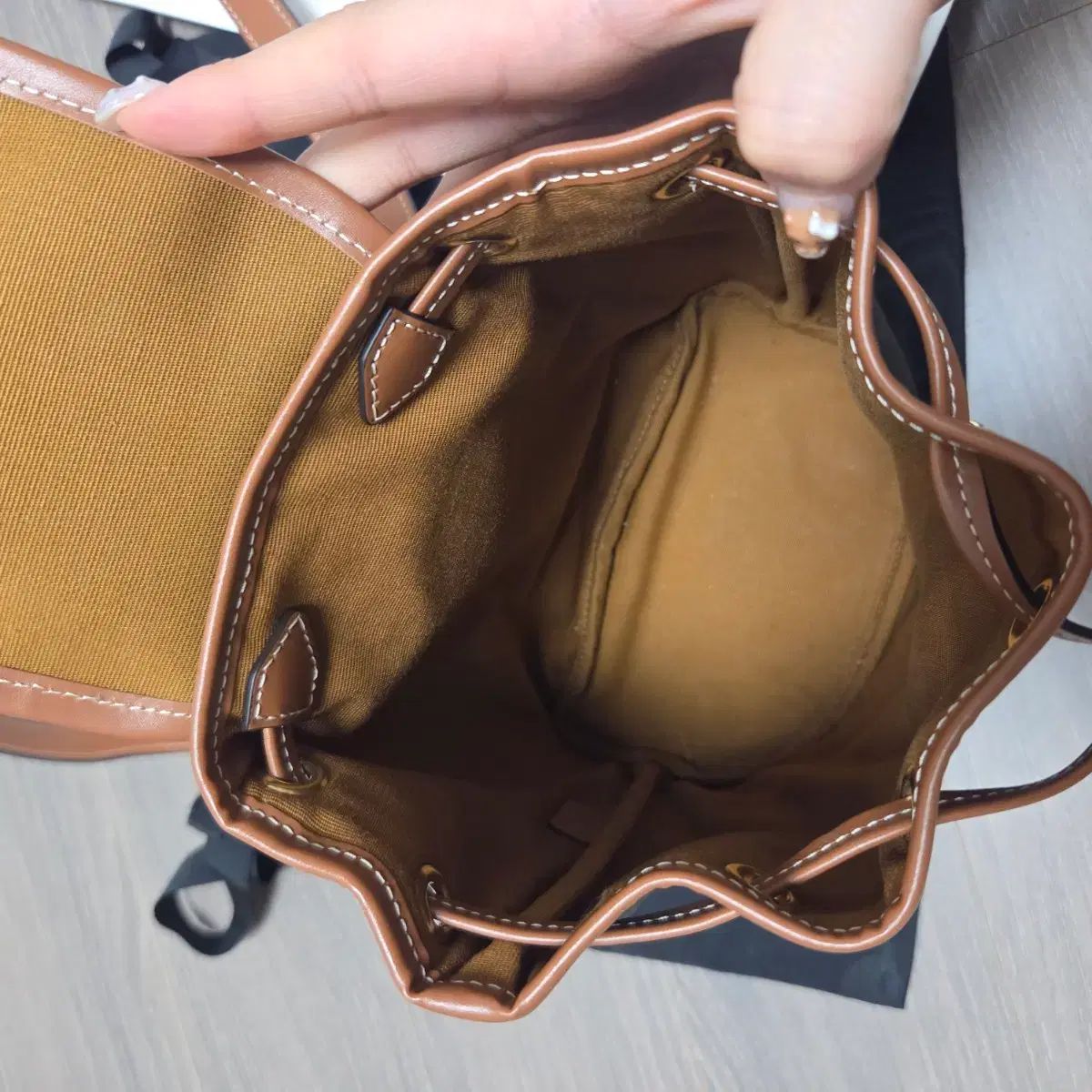 Celine Mini Fullco バックパック 正規品 2回着用 Celine ミニ フールコ バックパック 正規品 日本から直接購入 2回着用