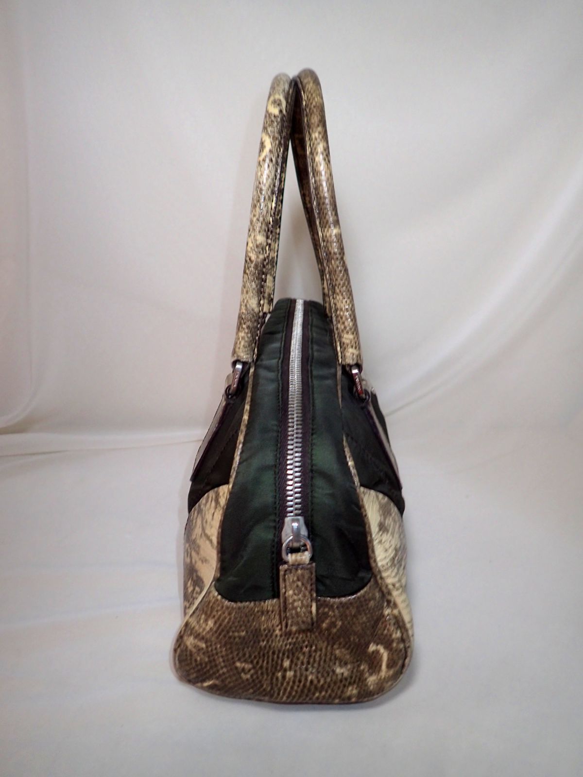 PRADAプラダ ミニボストンバッグ ハンドバッグ 三角プレート ナイロン