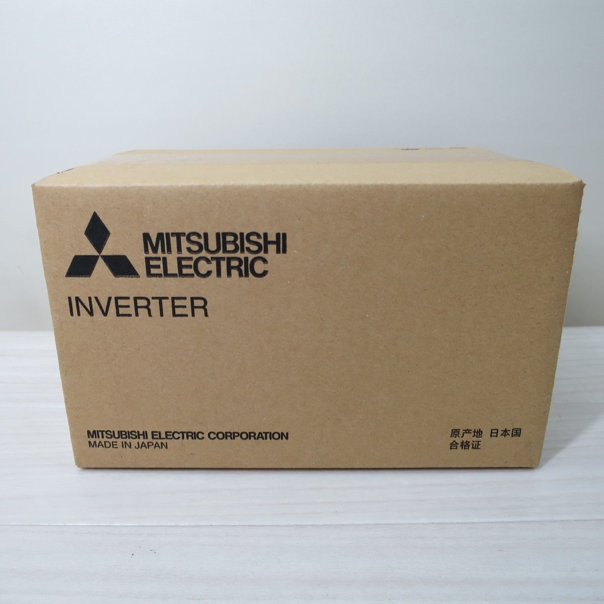 三菱電機 インバーター FR-E 820-0.4 K-1-60 三相 200 V MITSUBISHI