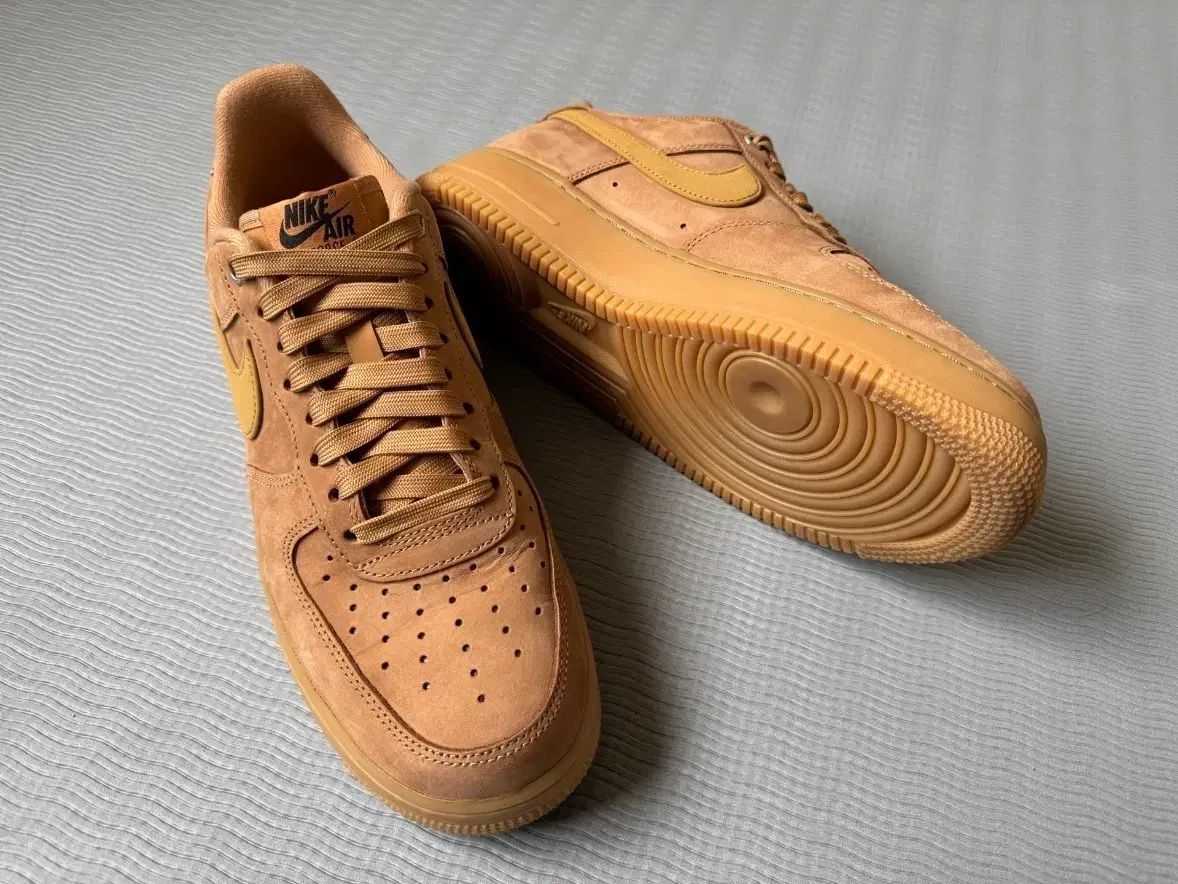 ナイキ エアフォース 1 エア フォース ブラウン