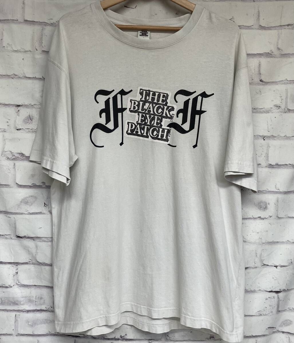 THE BLACK EYE PATCH FAF ブラックアイパッチ エフエーエフ コラボ ロゴプリントT 半袖 Lサイズ ホワイト コットン メンズ 夏