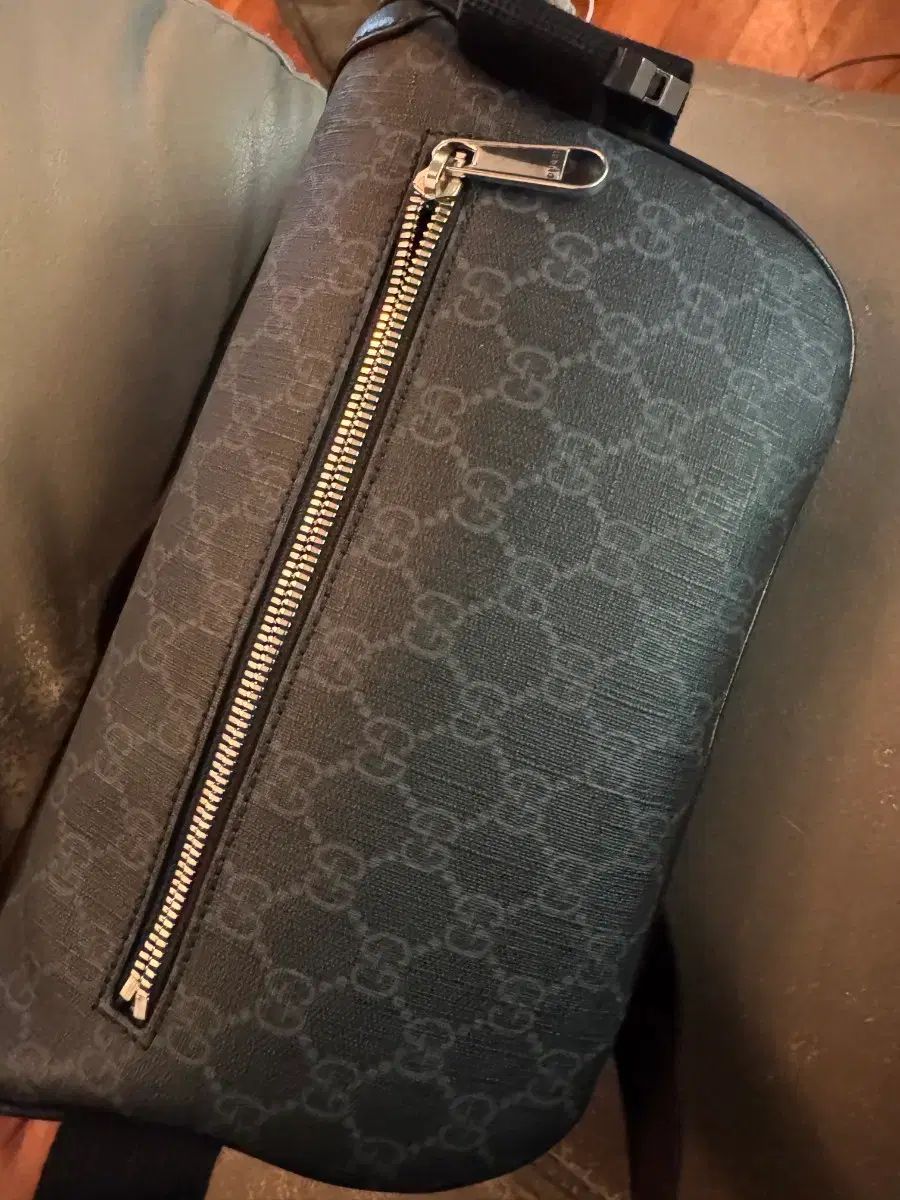 グッチ オフィディア GG ベルトバッグ